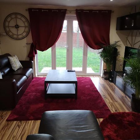 Nightingale Gardens - 4 Bed Detached House - Manchester Appartement Buitenkant foto