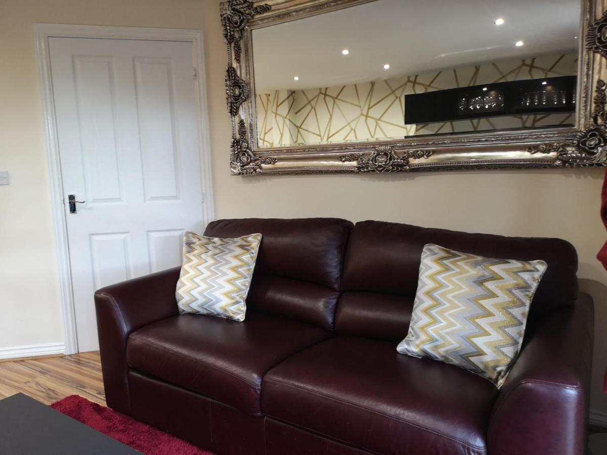 Nightingale Gardens - 4 Bed Detached House - Manchester Appartement Buitenkant foto