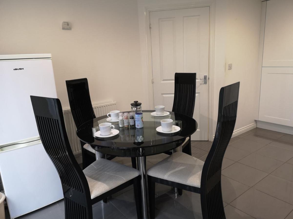 Nightingale Gardens - 4 Bed Detached House - Manchester Appartement Buitenkant foto