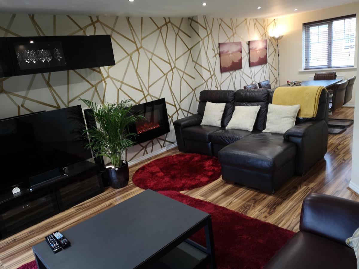 Nightingale Gardens - 4 Bed Detached House - Manchester Appartement Buitenkant foto
