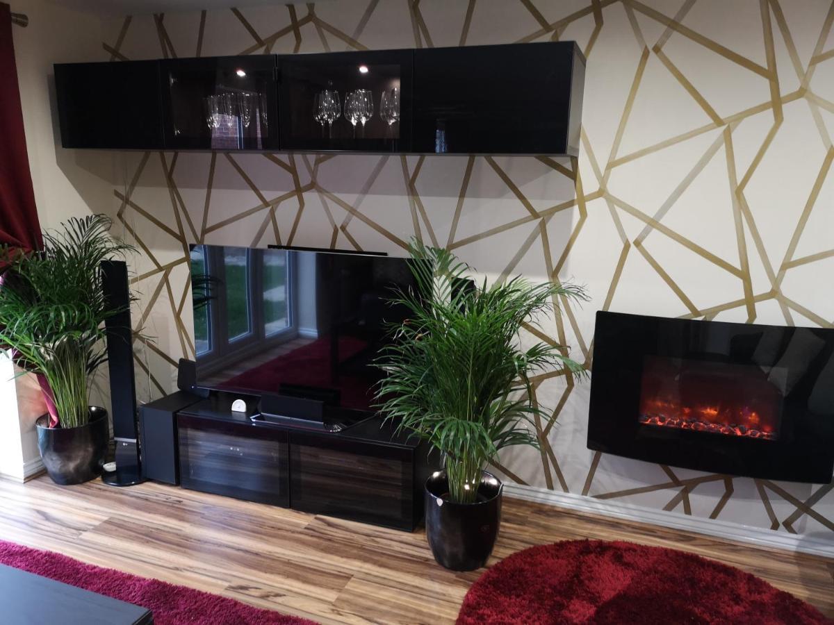 Nightingale Gardens - 4 Bed Detached House - Manchester Appartement Buitenkant foto