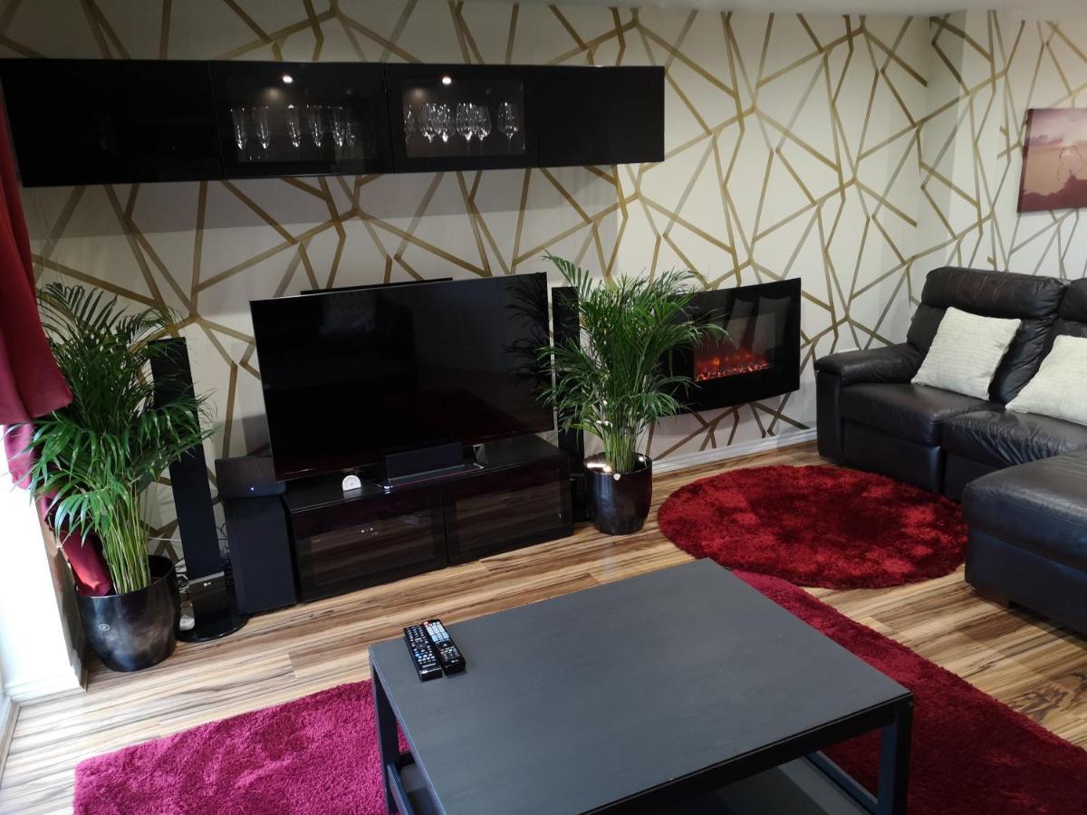 Nightingale Gardens - 4 Bed Detached House - Manchester Appartement Buitenkant foto