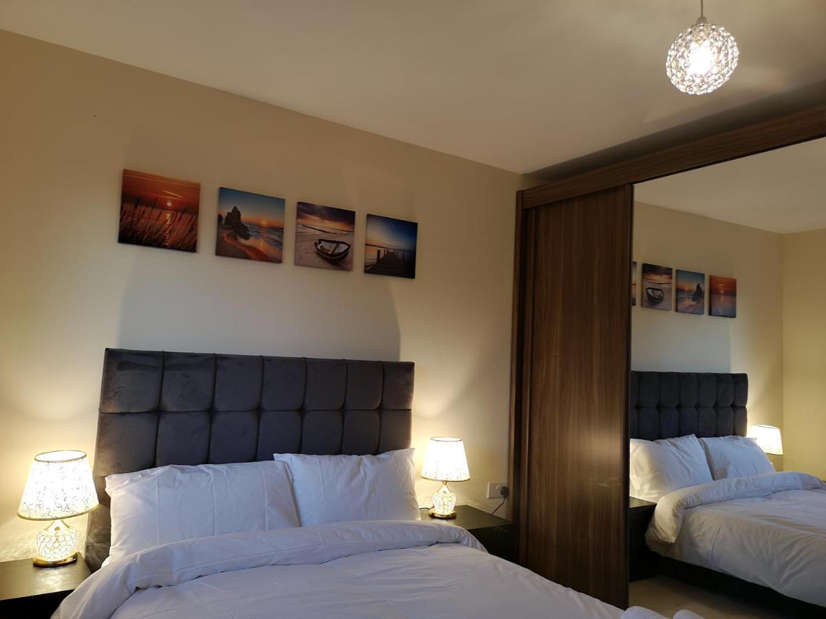 Nightingale Gardens - 4 Bed Detached House - Manchester Appartement Buitenkant foto