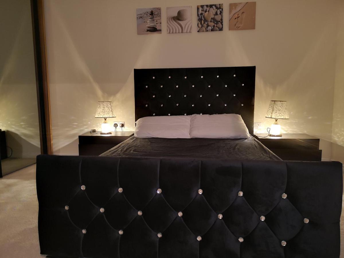 Nightingale Gardens - 4 Bed Detached House - Manchester Appartement Buitenkant foto