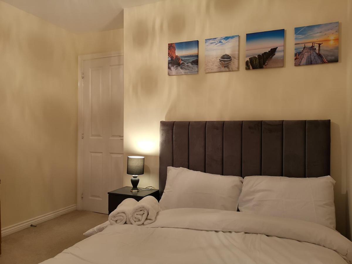 Nightingale Gardens - 4 Bed Detached House - Manchester Appartement Buitenkant foto