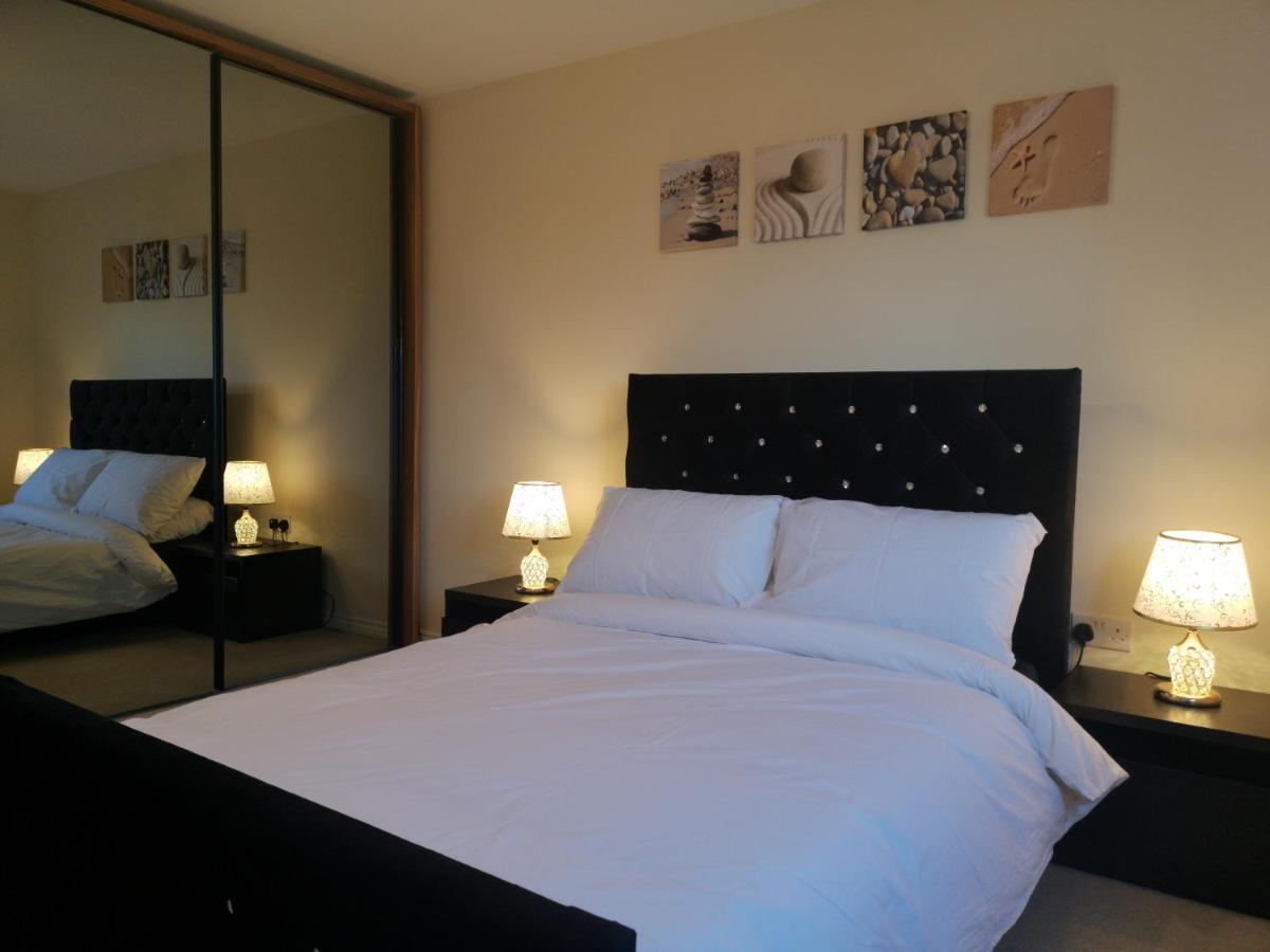 Nightingale Gardens - 4 Bed Detached House - Manchester Appartement Buitenkant foto