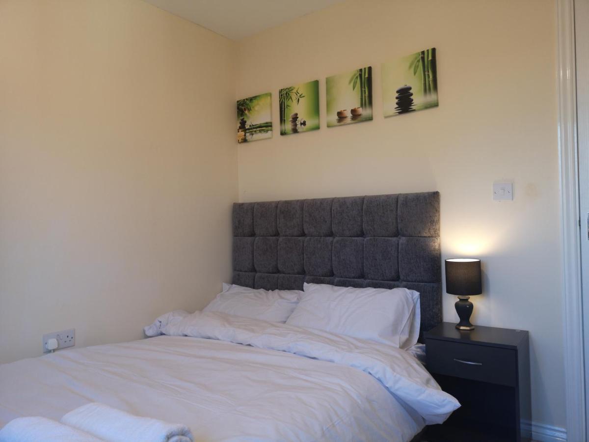 Nightingale Gardens - 4 Bed Detached House - Manchester Appartement Buitenkant foto
